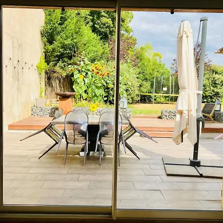 La Gannatoise Family With Garden 别墅