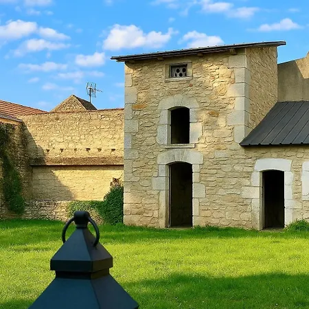 别墅 La Gannatoise Family With Garden